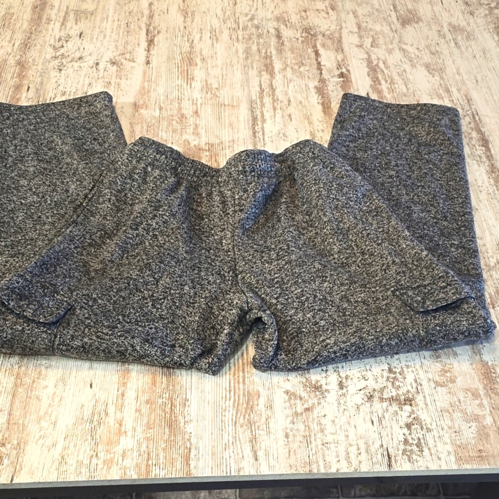 Men's Highland cargo sweatpants.